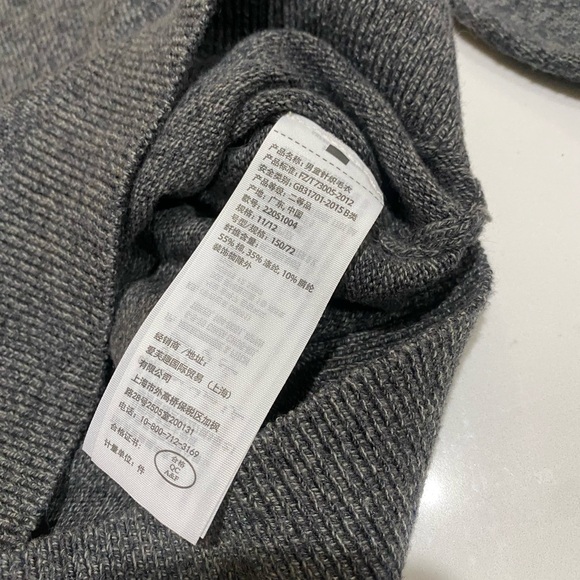 Abercrombie Kids Charcoal Crewneck Sweater- 11/12 - Picture 8 of 8